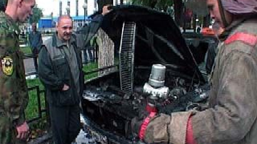 В центре Воронежа загорелся припаркованный автомобиль
