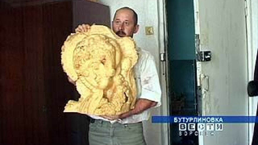 Главное хобби Федора Митрофанова - корневая скульптура