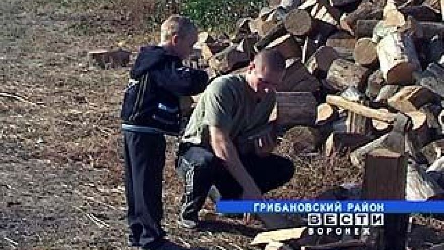 Александр Ильин в 23 года стал своим четверым сестрам и брату отцом