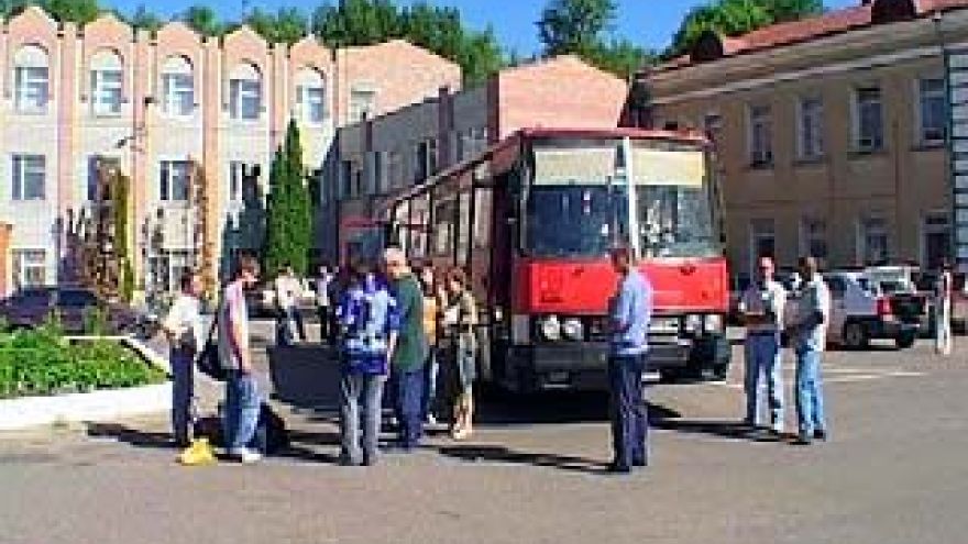 Стартовал автопробег ГИБДД до детского центра "Орленок"