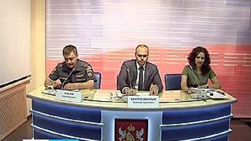 Спасатели призывают воздержаться от походов в лес, а тем более - от костров