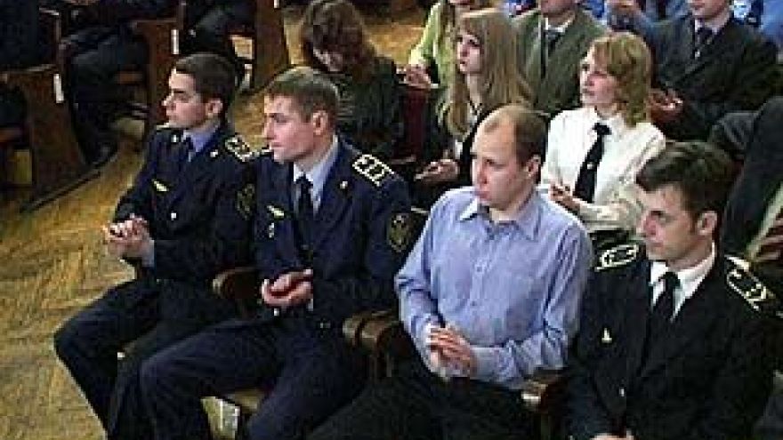 Руководители ЮВЖД встретились с выпускниками ВУЗов