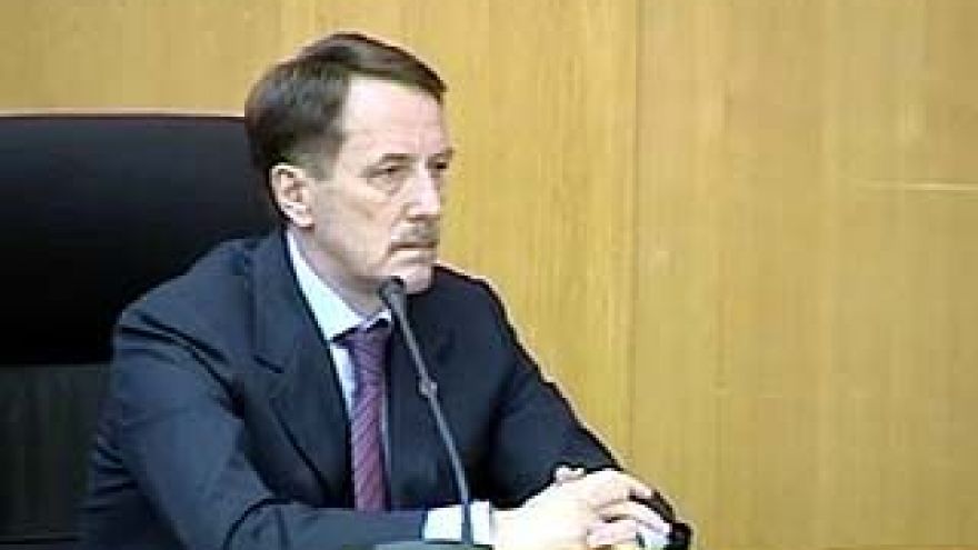 Областные парламентарии обсуждают губернаторскую пятилетку Алексея Гордеева