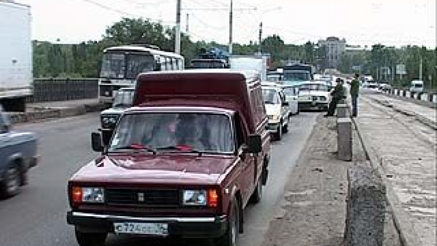 Работы на ВОГРЭССовском мосту завершатся к началу учебного года
