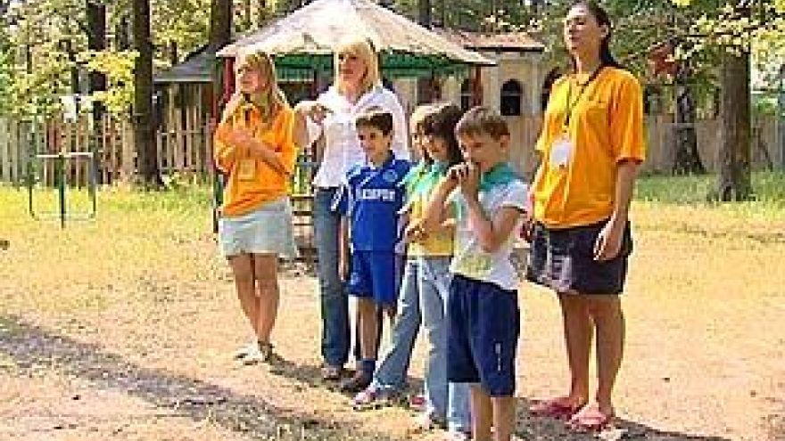 В лагере "Колосок" открылся детский фестиваль