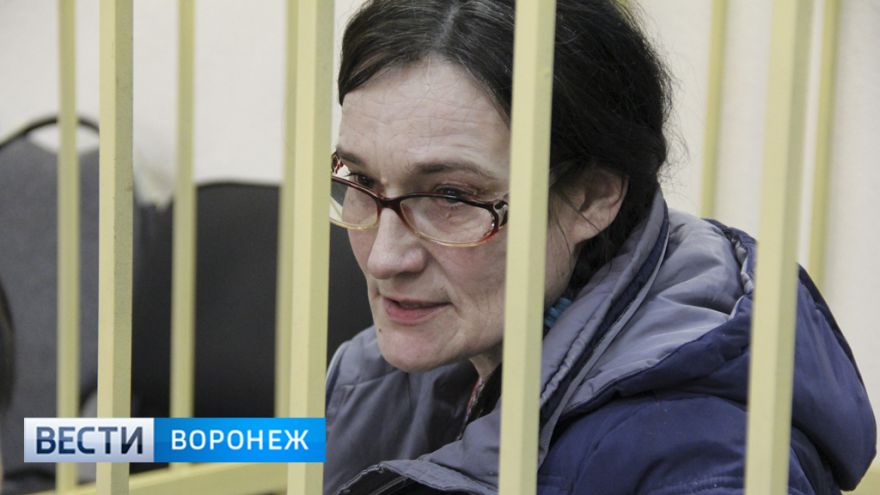 «Вернула бы тот день». В Воронеже осудили женщину, убившую подругу на глазах у 9-летнего сына