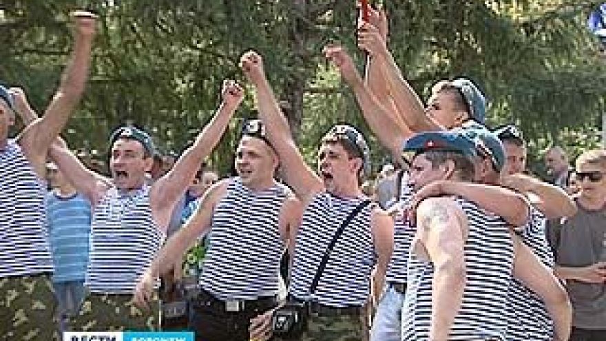 Десантники отмечают свой профессиональный праздник