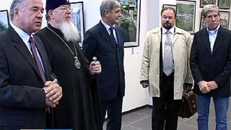 В столицу Черноземья приехала выставка греческого фотохудожника Костаса Асимиса