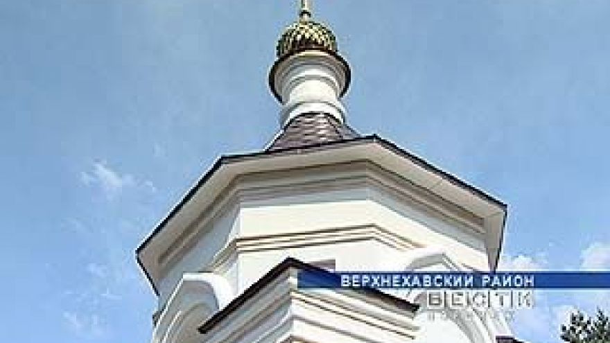 Уникальную по архитектуре часовню освятили в Углянце