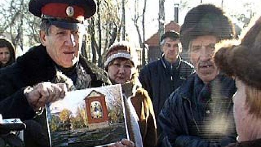 Казаки опять бастуют против застройки парка у цирка