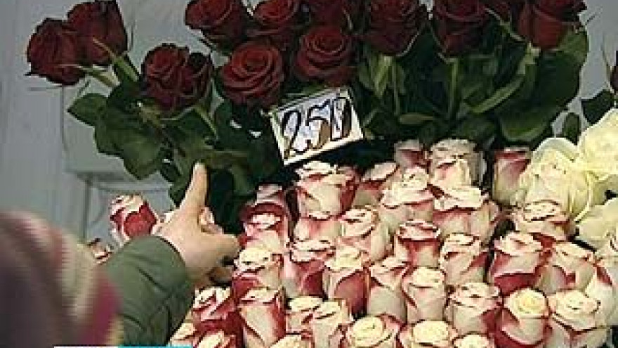 Цены на цветы перед 8 марта выросли сразу на 70%