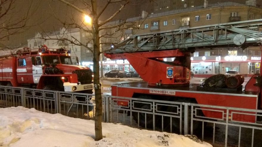 В Воронеже подросток сообщил о пожаре в «Галерее Чижова»: ТЦ эвакуировали