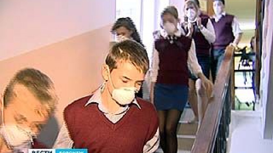 На базе гимназии им. Андрея Платонова прошли учения спасателей МЧС