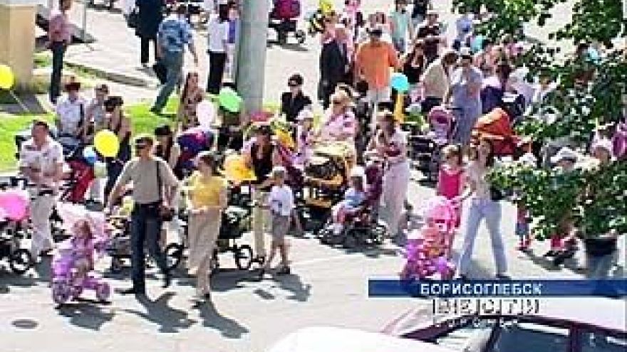 В Борисоглебске движение автомобилей перекрыли детские коляски