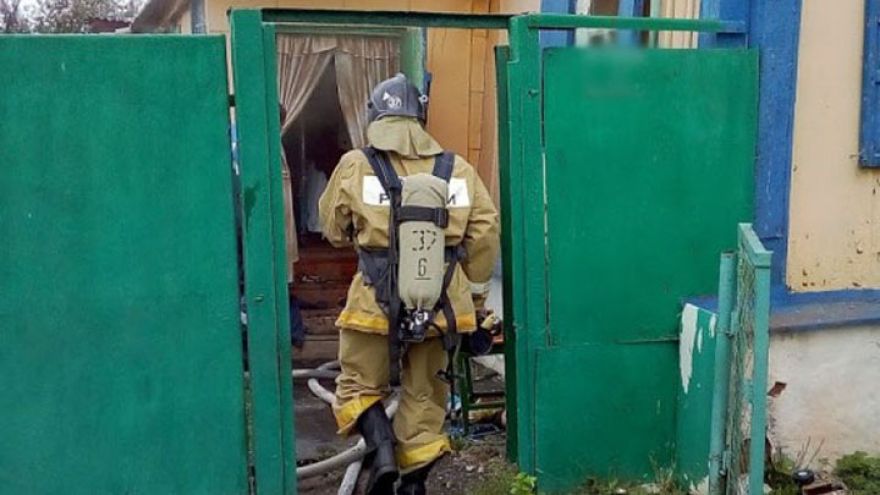 В Воронежской области соседи вытащили из горящего дома двух мальчиков