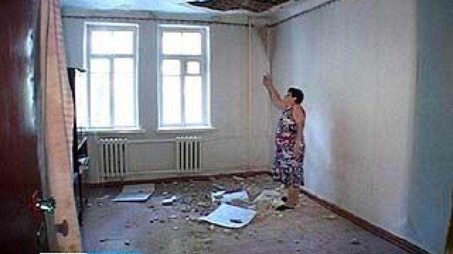 Ещё в одной комнате в общежитии на улице 9 Января обрушилось перекрытие