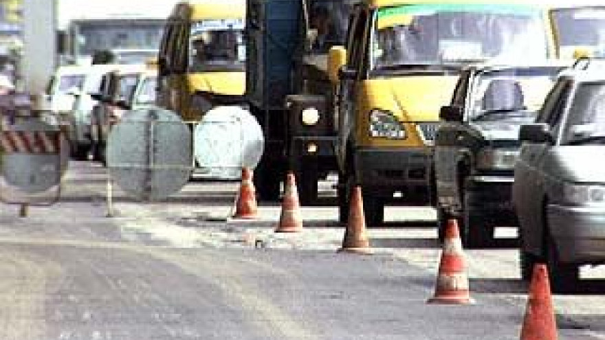 В Воронеже продолжается ремонт дорожного полотна