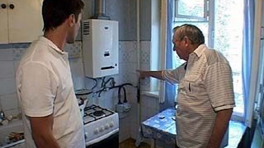 Сотрудники газовой компании берут деньги с ветеранов за установку счетчиков