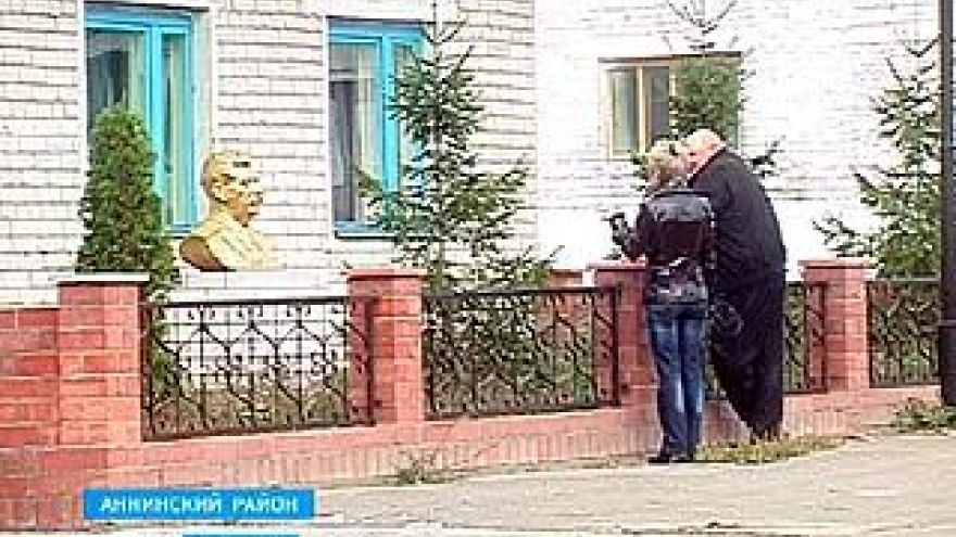 В хозяйстве имени Ленина Аннинского района появился музей памятников