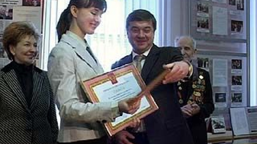 Мэр Воронежа Сергей Колиух побывал в Воронежской гимназии ╧7