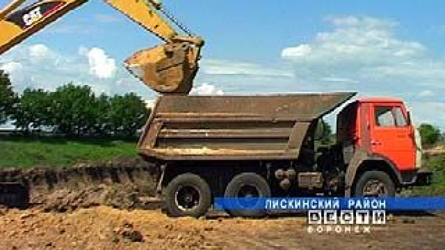 В Лискинском районе продолжают незаконно добывать песок