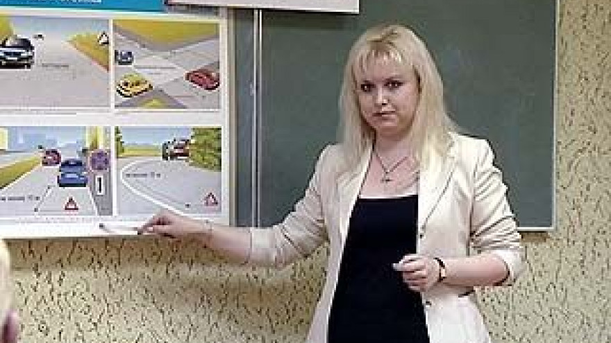 В аварийности на российских дорогах виновны автошколы