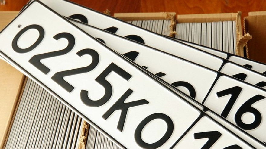 В 2019 году автомобилистам и мотоциклистам будут выдавать новые номера