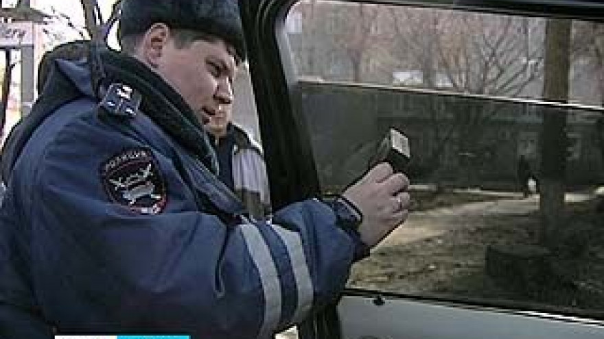 Воронежских водителей заставили помыть номера и снять тонировку