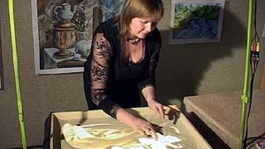 Елена Жемеря - первая воронежская художница песчаной графики