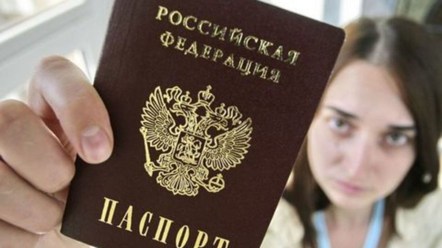 «Вас не существует». Как проверить паспорт и что делать, если он числится недействительным