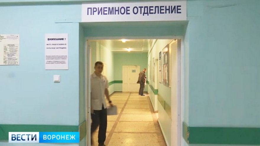 В воронежской БСМП пациент ударил медсестру ножницами по лицу