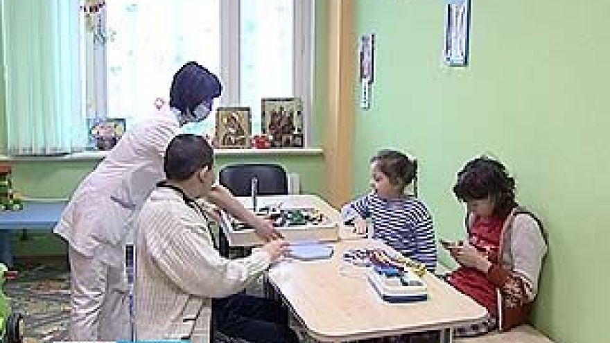 Главный детский онколог центра России осмотрела воронежских пациентов