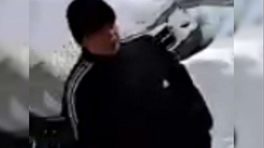 Напавший на воронежскую школьницу мужчина попал в объектив камеры наблюдения
