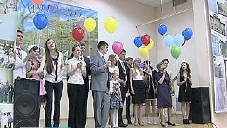 Для 12 тысяч воронежских старшеклассников прозвенел последний звонок