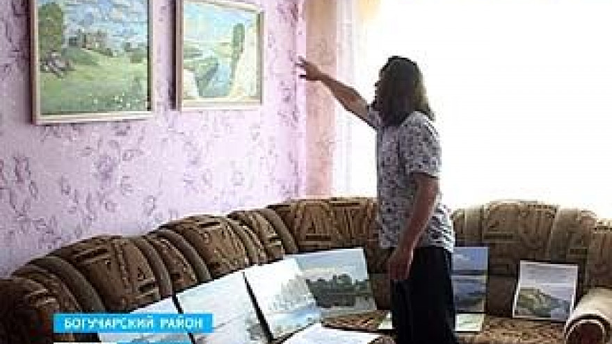 Богучарский художник Дмитрий Ткачёв привёз из Петербурга более 30 своих работ