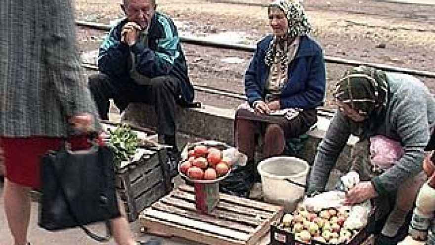 По местам торговли провели рейд