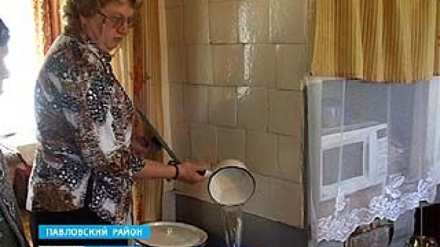 Жителям нескольких улиц в Лосево не хватает воды