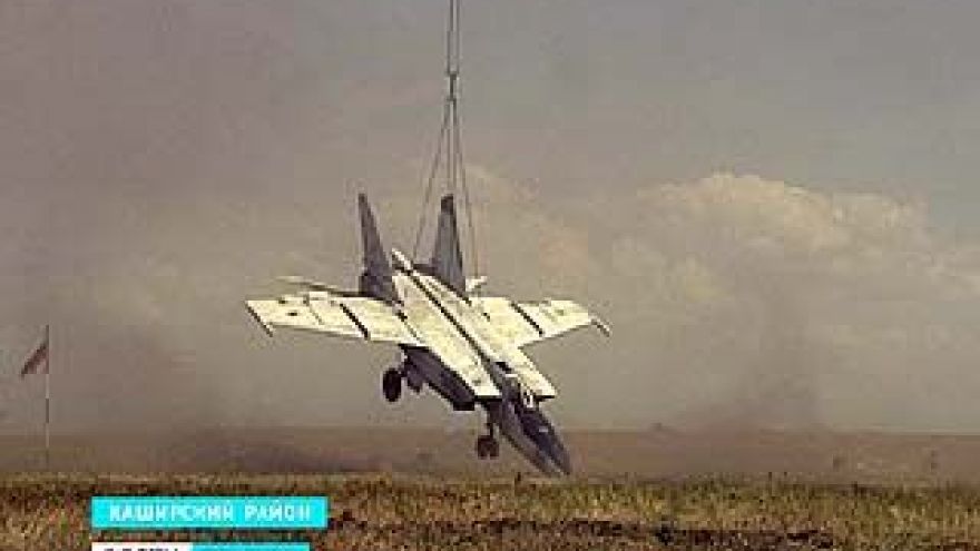 В Погоново прилетели мишени для "Авиадартса" - стрелять будут по старым самолётам