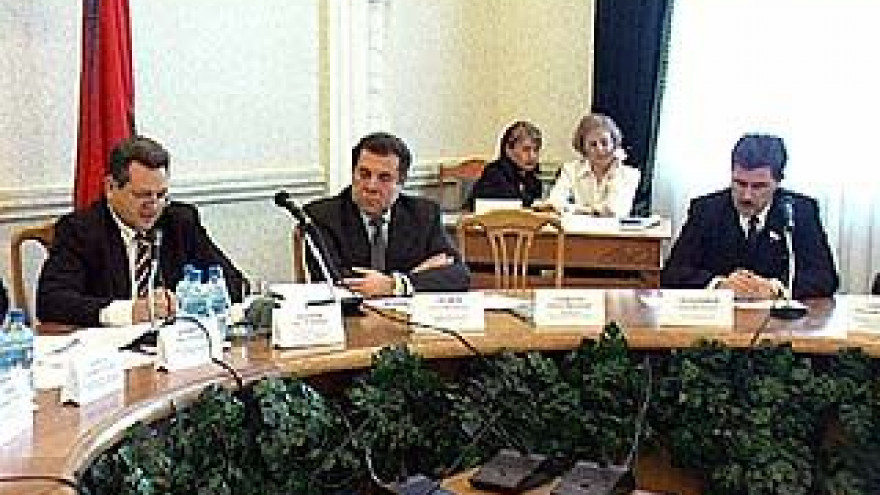 Николай Макаров провел совещание с руководителями областных структур