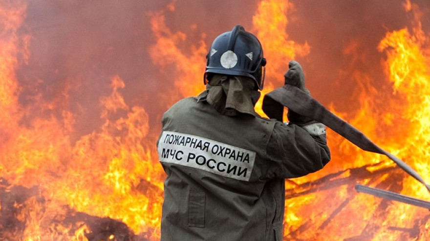 При пожаре в частном доме в Воронеже пострадал пенсионер