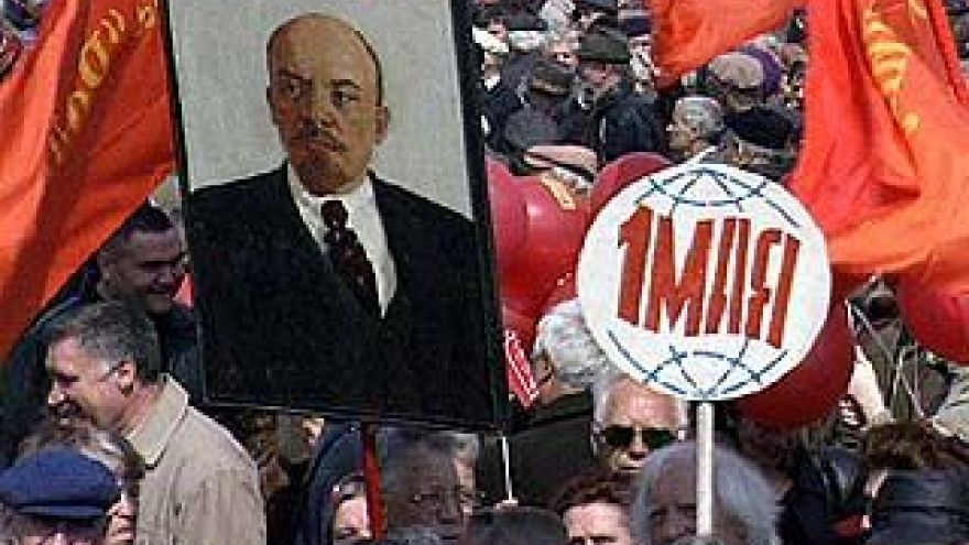 Первомай - лишний повод покритиковать власть
