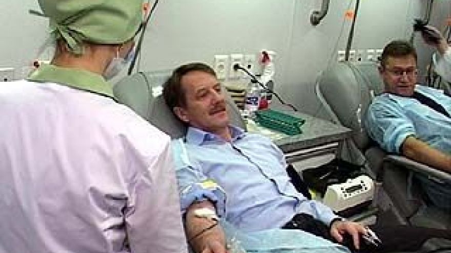 Губернатор Алексей Гордеев и члены областного правительства стали донорами