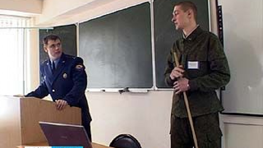 Cолдаты-срочники должны за полгода освоить программу, рассчитанную на 5 лет