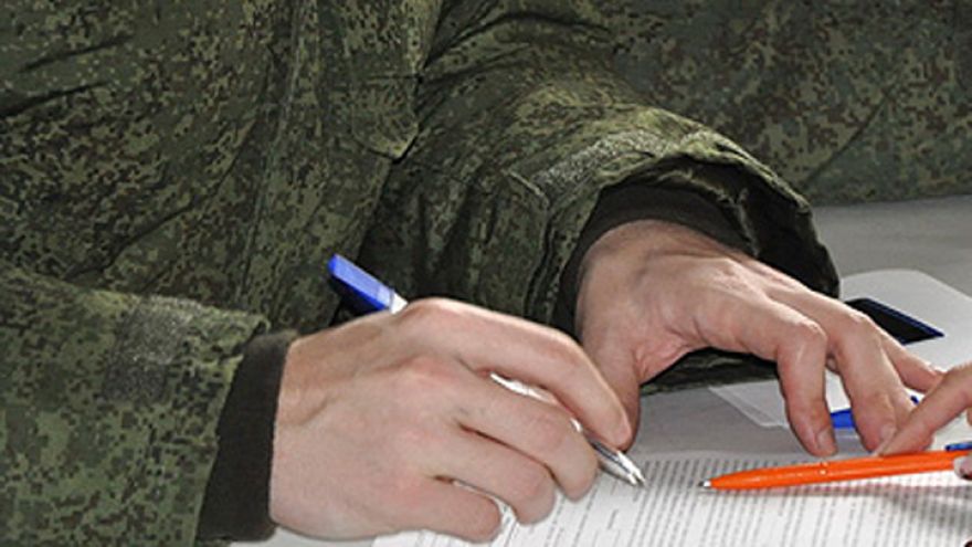 В Воронеже суд оштрафовал двух военных на 1,5 млн рублей за взятки и мошенничество