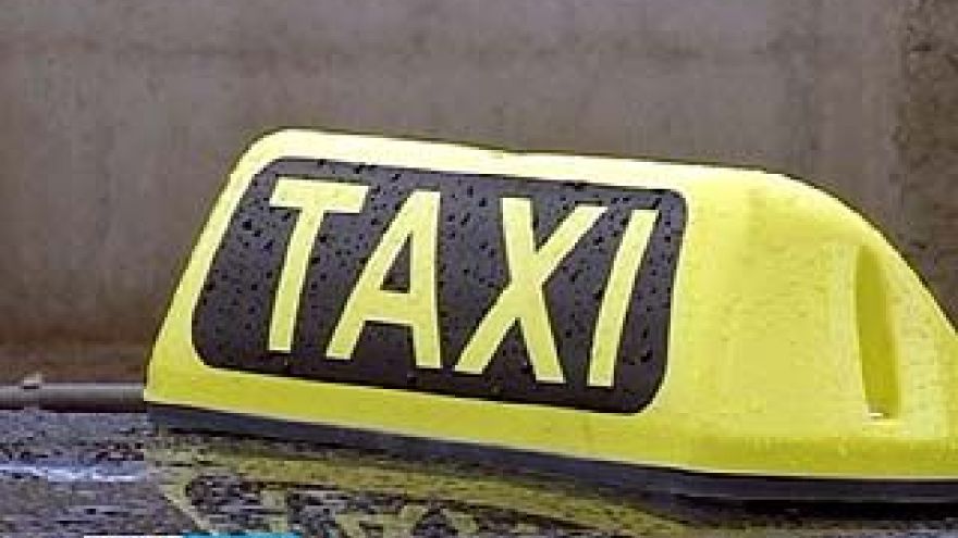 Воронежские таксисты постепенно выходят из тени - новый закон действует уже год