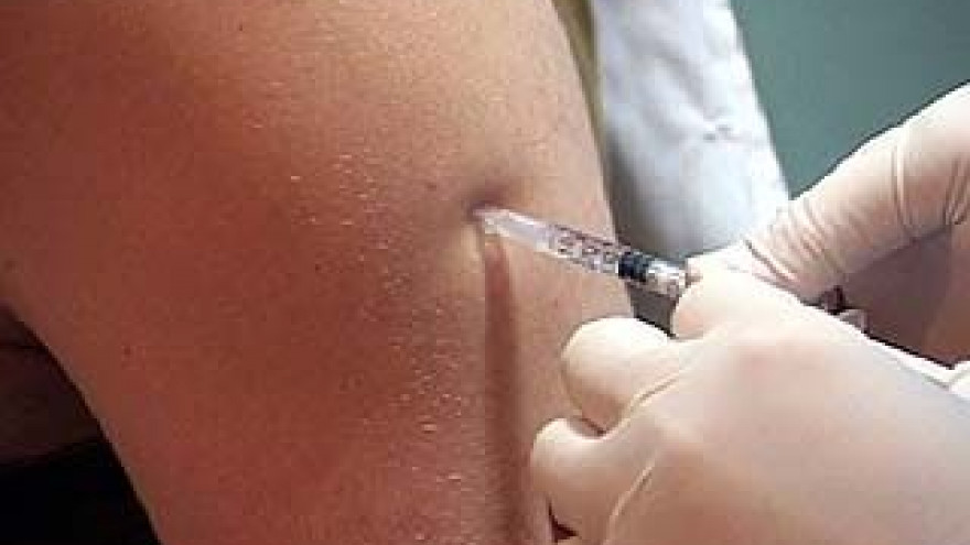 Бесплатная вакцина по сходной цене: скандал в Таловой набирает обороты
