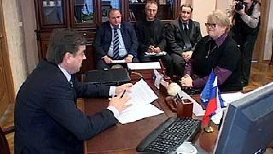 Мэр Воронежа Сергей Колиух принимал жалобы от горожан