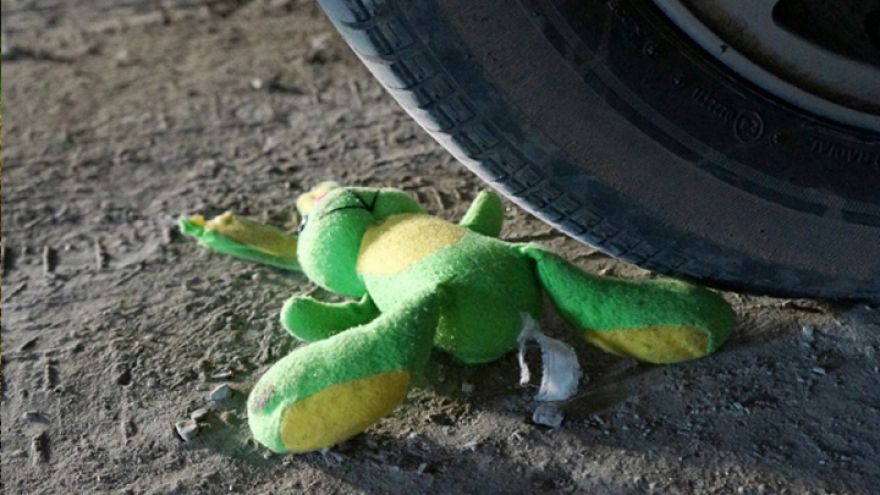 В Воронеже водитель на Mercedes сбил 6-летнего ребёнка во дворе жилого дома