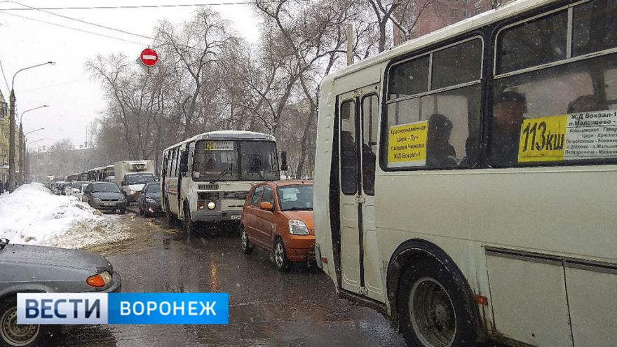 Рабочая неделя в Воронеже завершилась 9-балльными пробками
