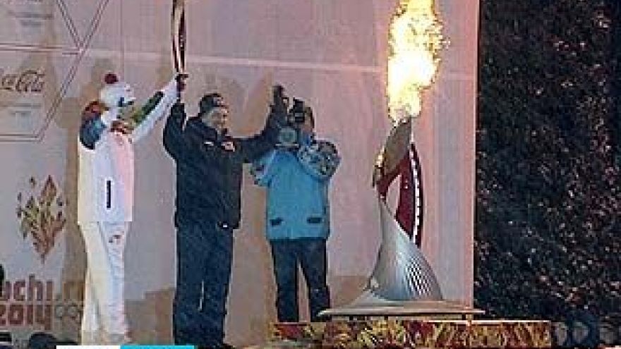 Воронеж встретил эстафету олимпийского огня бурно, несмотря на мороз
